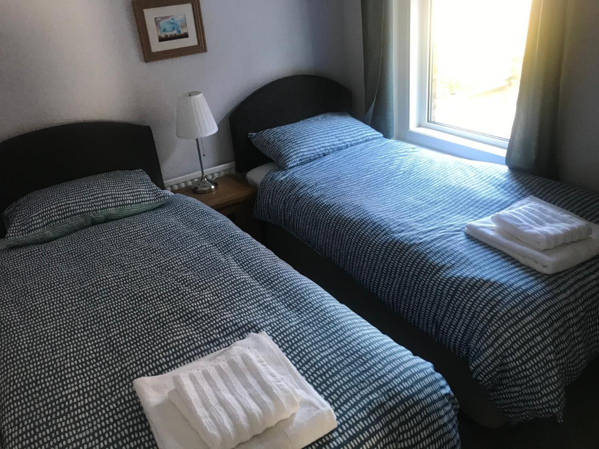 3 Double Bed House 10 Mins From Sandbanks Пул Екстериор снимка
